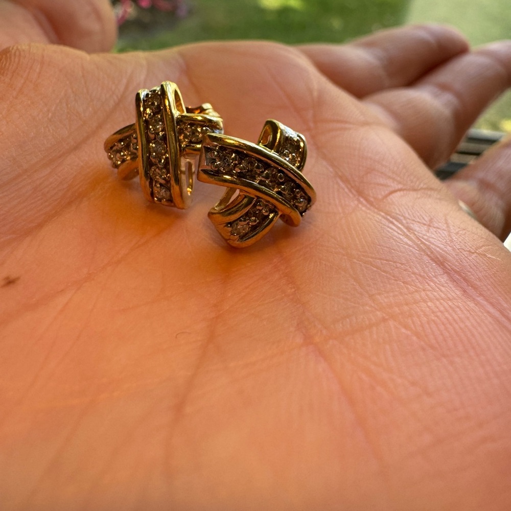Natural diamond 14kt gold
